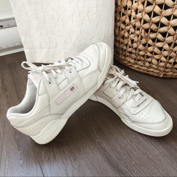 Reebok Shoes - Reebok women 8